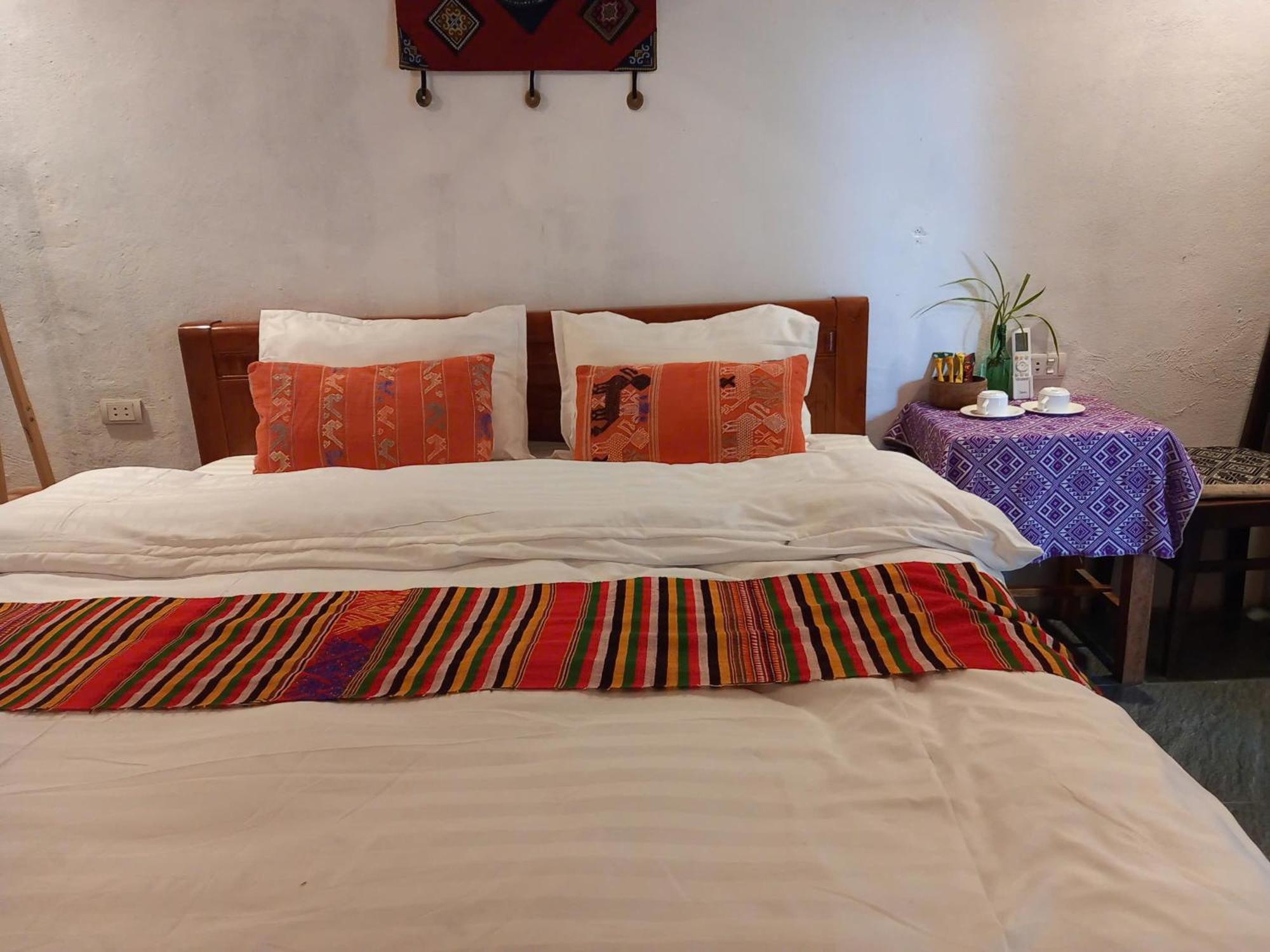Nha Tan - Mai Chau Homestay And Tours Exterior photo